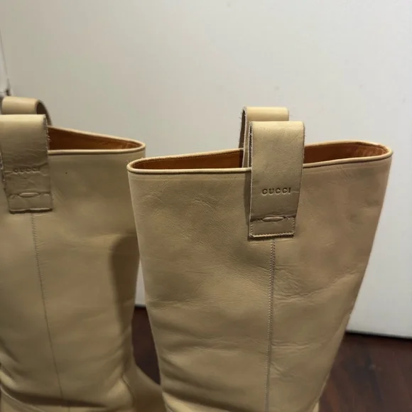 Gucci Women’s Leather Pull On Elegant Beige Boots Sz 8